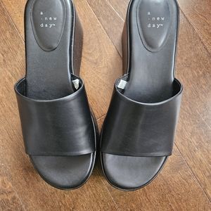 Y2K Style Target Sandals 8.5